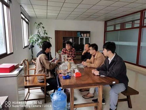 為入駐企業(yè)開(kāi)展法律與信息咨詢(xún)服務(wù)